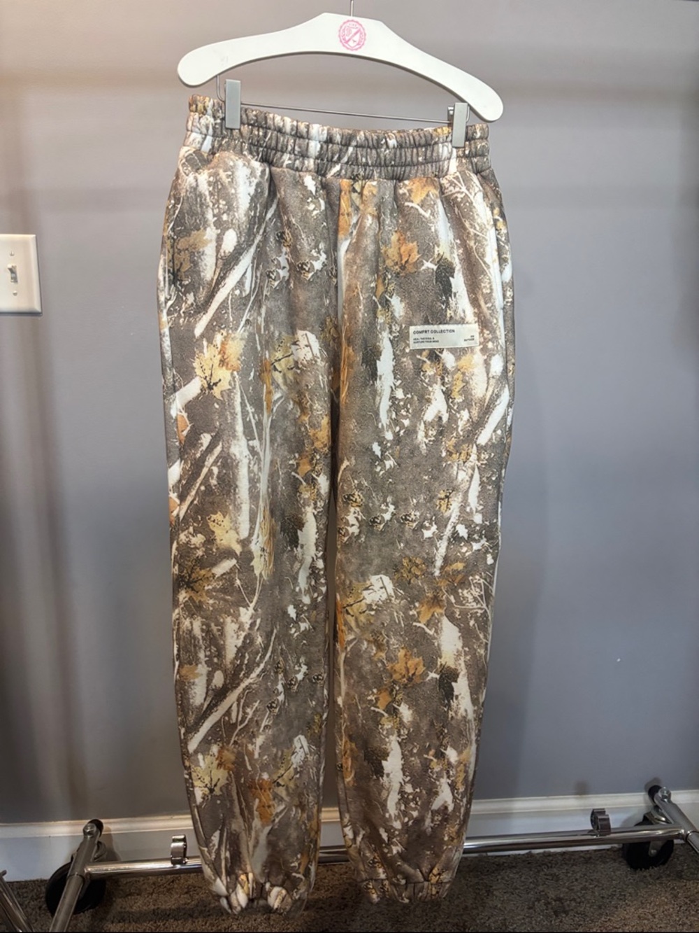Camo Print Comfrt Elastic-Waist Joggers - Gray, Tan & Cream